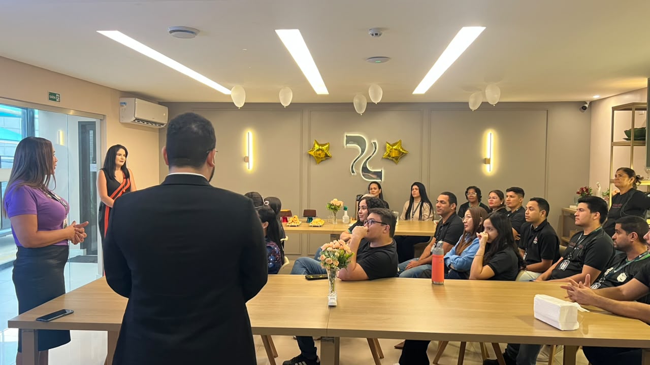 Evento corporativo conduzido por Esther Faria Desenvolvimento Organizacional